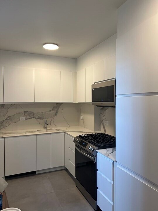 989 Memorial Dr in Cambridge, MA - Building Photo