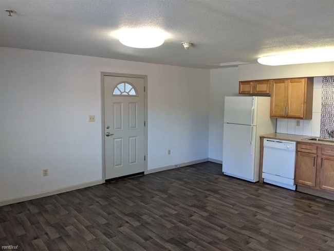 645 S Virginia St-Unit -Apt 11 in Reno, NV - Building Photo - Building Photo