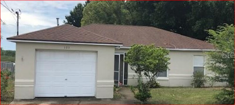 122 Weeping Willow Rd in Eagle Lake, FL - Building Photo