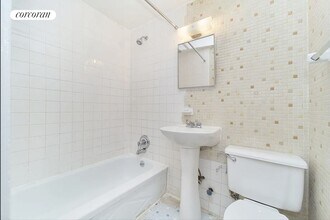 233 E 12th St in New York, NY - Building Photo - Building Photo