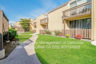 6333 Mt Ada Rd in San Diego, CA - Building Photo