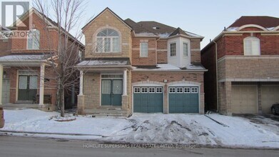 13 Grover Rd in Brampton, ON - Building Photo - Building Photo