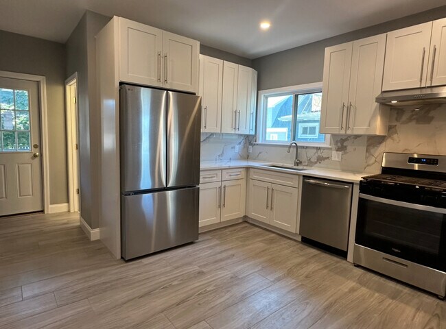 183 College Ave, Unit 2