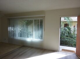 Palms in Gardena, CA - Building Photo