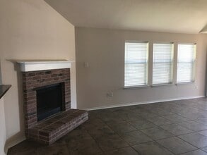 209 Mcclendon Ln in Longview, TX - Building Photo - Building Photo