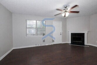 7215 Crestside Dr in Austell, GA - Building Photo - Building Photo