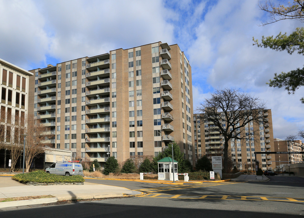 Van Ness North in Washington, DC - Building Photo