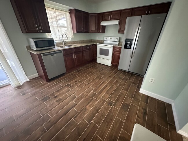 4330 Grand Ave in DeLand, FL - Building Photo - Building Photo