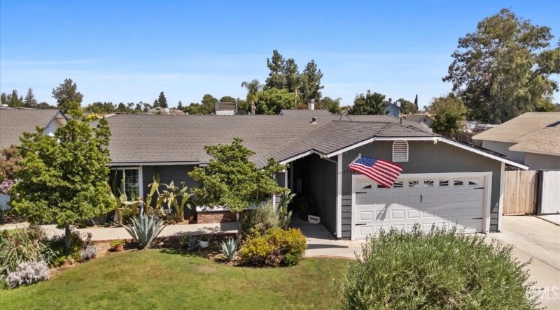 3724 Verdugo Ln in Bakersfield, CA - Foto de edificio