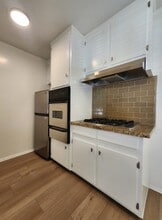 1439 Saltair Ave in Los Angeles, CA - Foto de edificio - Interior Photo