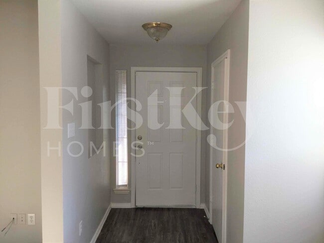 1012 Port Mansfield Dr in Little Elm, TX - Foto de edificio - Building Photo