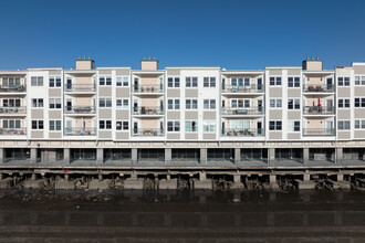 The Promenade in Edgewater, NJ - Building Photo - Building Photo