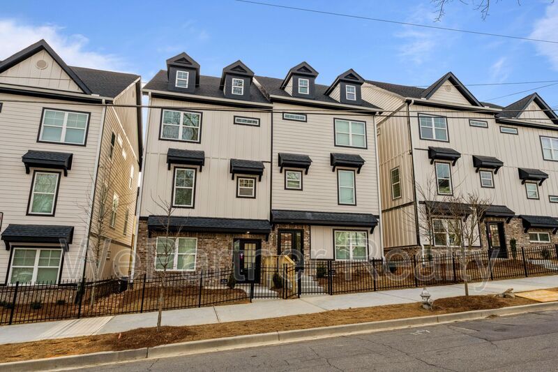 2006 Main St NW in Atlanta, GA - Building Photo