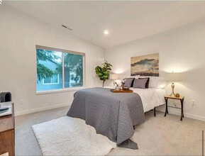 5912 NE 56th Cir in Vancouver, WA - Foto de edificio - Building Photo