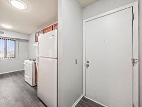 Glenwood Apartments in Clinton Township, MI - Building Photo - Building Photo