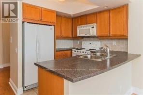 5-15 Northtown Way in Toronto, ON - Building Photo - Building Photo