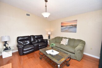 60 Westover Ln in Palm Coast, FL - Building Photo - Building Photo