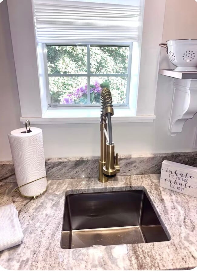 686 Morford Ave in Long Branch, NJ - Foto de edificio - Building Photo