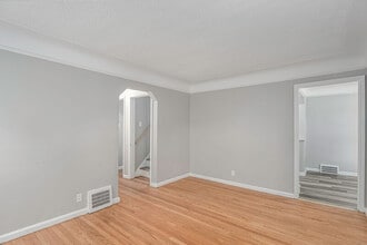 1320 Washington Ave in Lincoln Park, MI - Building Photo - Building Photo