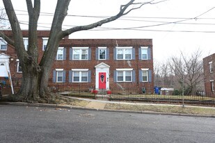 2613 29th St SE in Washington, DC - Building Photo