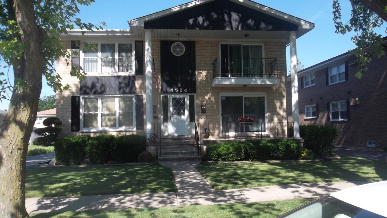 4524 Park Ave in Brookfield, IL - Building Photo