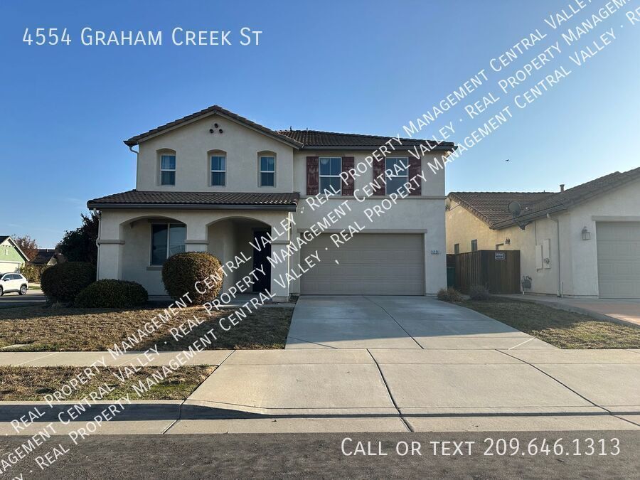 4554 Graham Creek St in Stockton, CA - Foto de edificio