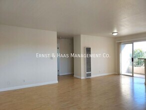 1080 St Louis Ave in Long Beach, CA - Building Photo - Building Photo