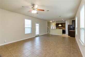 929 Alamo Plaza Dr in Cedar Park, TX - Building Photo - Building Photo