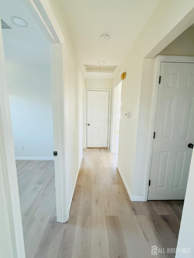 54 Bergen St in Carteret, NJ - Building Photo - Building Photo