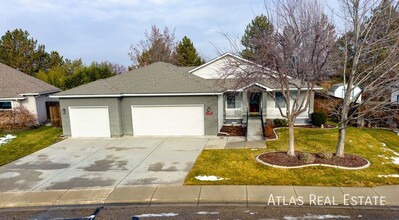 3598 E Arborvitae Ct in Boise, ID - Building Photo - Building Photo