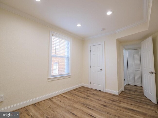 property at 2828 Buena Vista Terrace SE