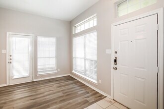 2004 Lee Dr in Denton, TX - Building Photo - Building Photo