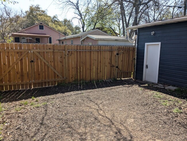 1305 S 15th St in Temple, TX - Building Photo - Building Photo