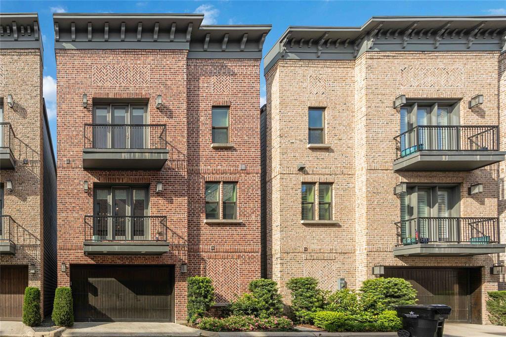 2825 Hicks St in Houston, TX - Building Photo