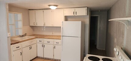 228 N Vernon Ave in Kissimmee, FL - Building Photo - Building Photo