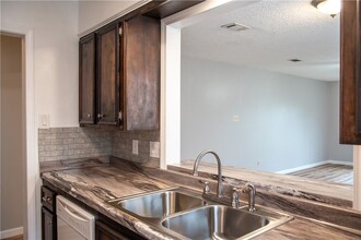 1432 Hawk Tree Dr in College Station, TX - Building Photo - Building Photo