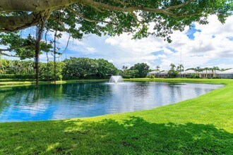126 Emerald Key Ln in Palm Beach Gardens, FL - Foto de edificio - Building Photo
