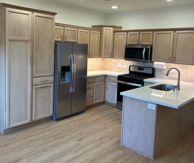 property at 6754 950 E