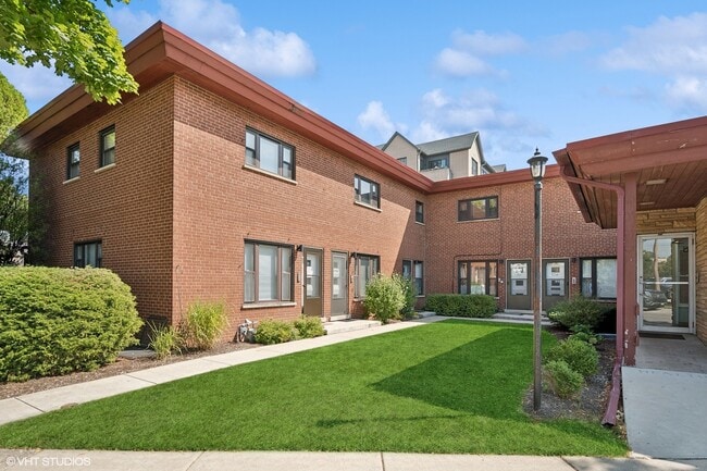 property at 524 Poplar Dr