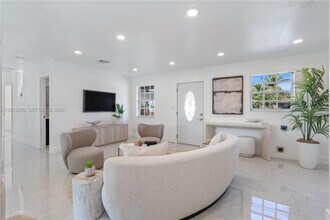 1360 SW 6th Terrace in Deerfield Beach, FL - Building Photo - Building Photo