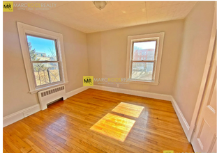 28 Richardson St, Unit 2 in Boston, MA - Building Photo - Building Photo