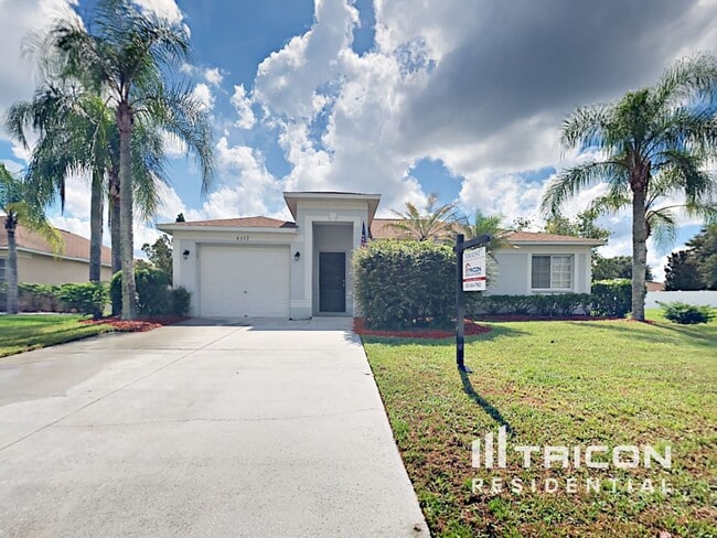 4517 Country Hills Blvd in Plant City, FL - Building Photo - Building Photo