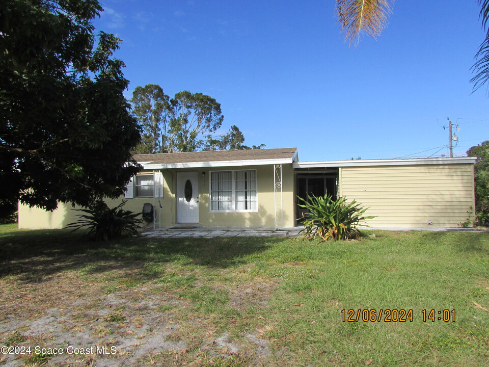 2805 11th Ave in Vero Beach, FL - Building Photo