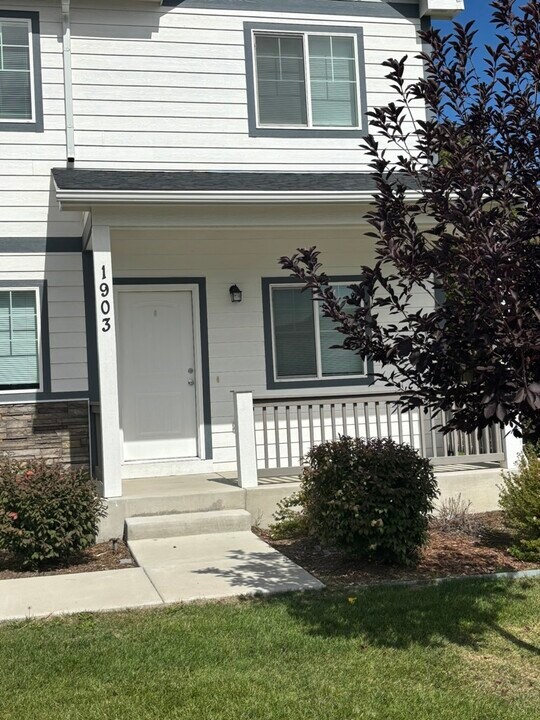4355 24th Street Rd, Unit 1903 in Greeley, CO - Building Photo