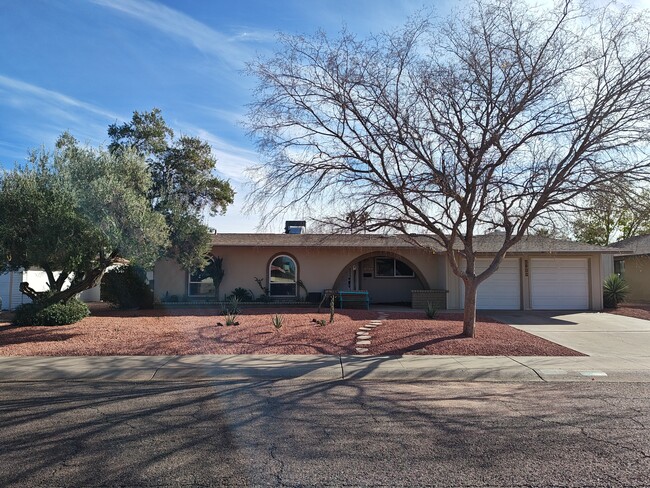 3807 E Poinsettia Dr in Phoenix, AZ - Building Photo - Building Photo