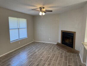 1779 Stoneridge Dr in Flint, TX - Building Photo - Building Photo