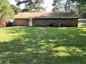 468 Magnolia Rd in Jackson, MS - Building Photo - Building Photo