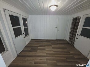 271 Gaylord Dr in Waterbury, CT - Building Photo - Building Photo