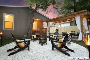 230 E Thompson Pl in San Antonio, TX - Building Photo