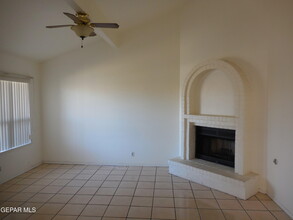 813 El Arco Dr in El Paso, TX - Building Photo - Building Photo